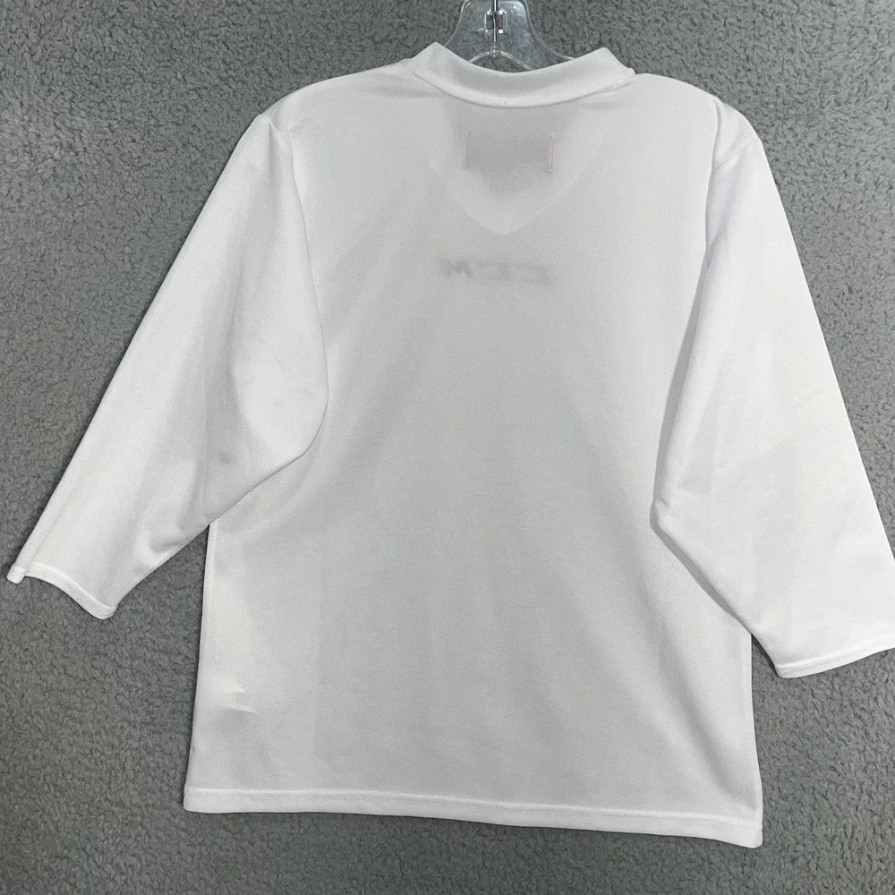 CCM Hockey Shirt Youth S/M‎ White Center Logo 5000 Practice Jersey